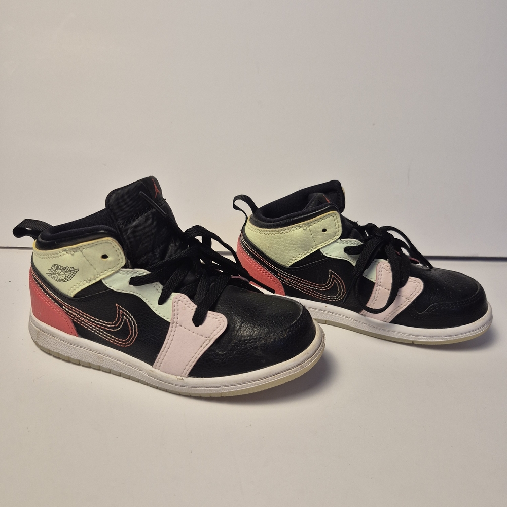 NIKE Kids Sneakers in Black, Pink, and Green